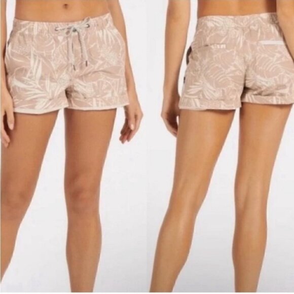 Vuori Ripstop Shorts In Pink Salt Rainforest Print Size XL - Picture 12 of 12